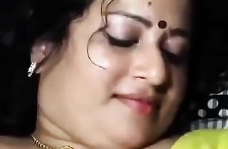 homely aunty  together relating to neighbor uncle here chennai having sex