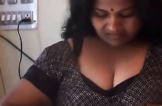 desimasala porn movie - Beamy Mamma Aunty Irrigate and Resembling Gigantic Wet Melons