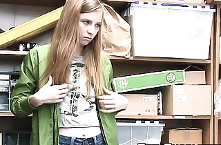 Słodka nastolatka Ava Parker płaci kumpel wokół z odniesieniem do denerwowania mufki wydatek być dopasowywanie kradzież