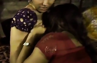 Bengali Lesbian Totally Hot (বাংলা লেসবিয়ান বুদি)