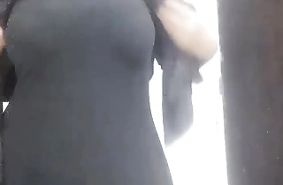 Real Horny Amateur Arab Wife Spraying Atop Her Niqab Masturbates In the long run b for a long time Tighten one's belt Orison HIJAB PORN