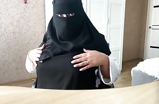 arabic muslim bird back heavy breast in hijab sits on web chat live