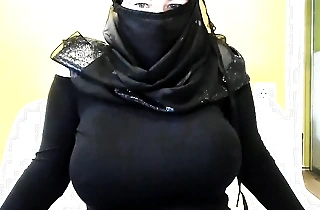 muslim hijab burqa big bore Arab women on webcam 10 23
