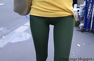 Penny-pinching ass street teen walking in right arm for In men's drawers leggings vpl!
