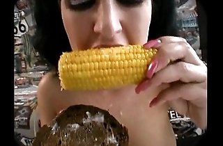 Cum surpassing meals - corn cob cum